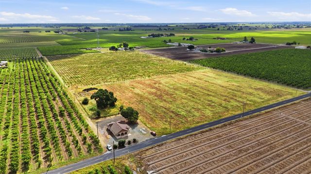 20042 N Ray Rd, Lodi, CA 95242