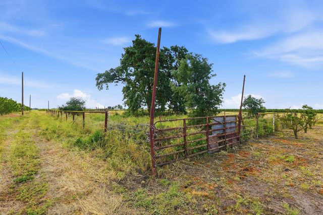 20042 N Ray Rd, Lodi, CA 95242