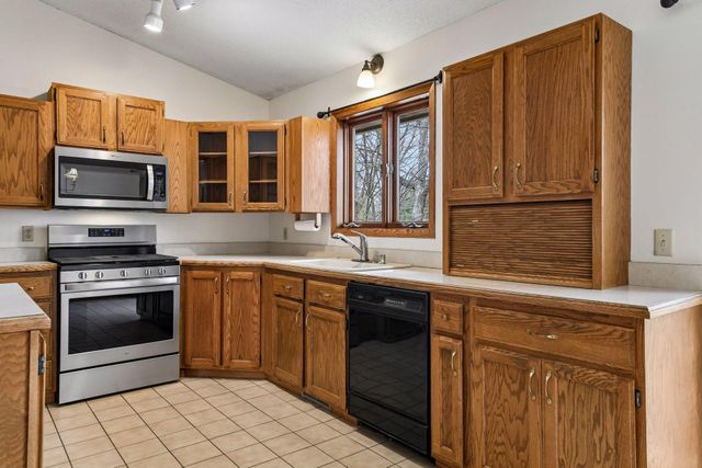 8030 81st Street, Victoria, MN 55386