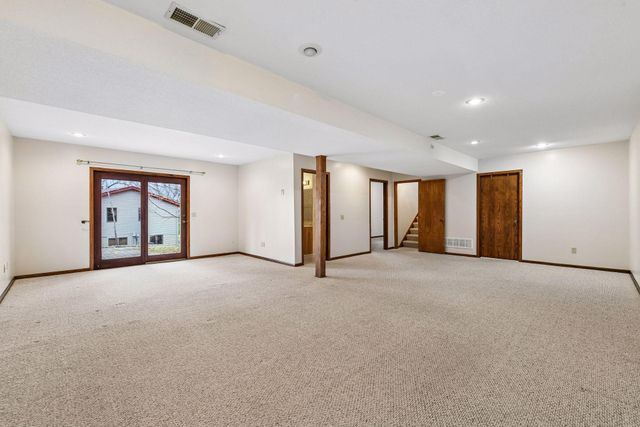 8030 81st Street, Victoria, MN 55386