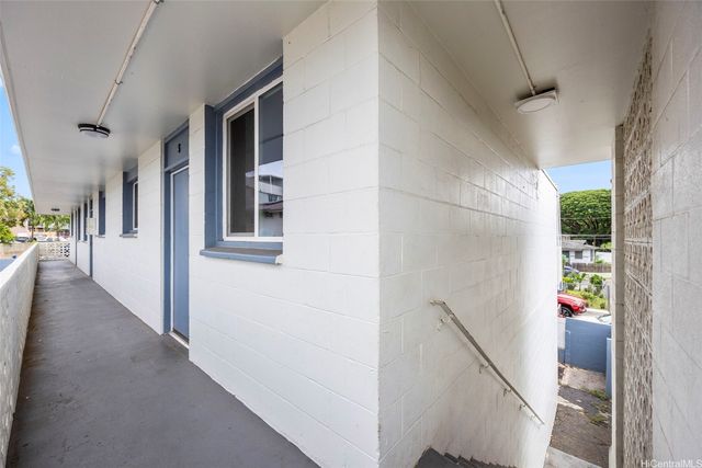 94-322 Pupuole Street, Waipahu, HI 96797