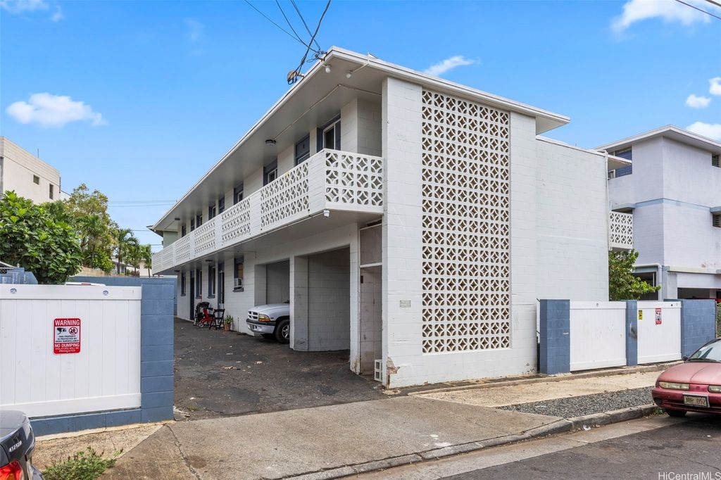 94-322 Pupuole Street, Waipahu, HI 96797