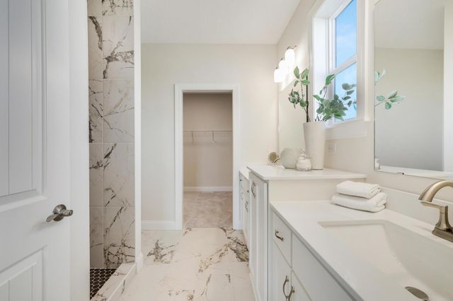 13822 Arrowhead Way, Rosemount, MN 55068
