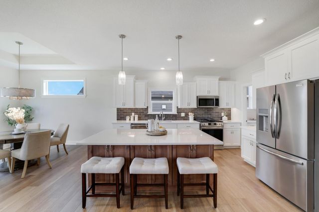 13822 Arrowhead Way, Rosemount, MN 55068