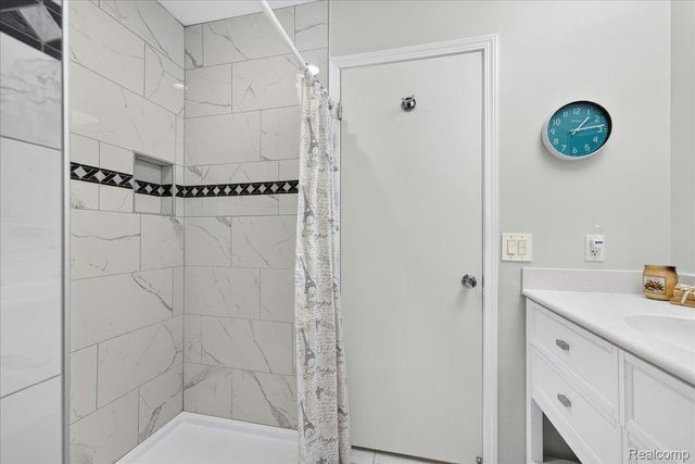 8421 Mathias 11, Grosse Ile Township, MI 48138