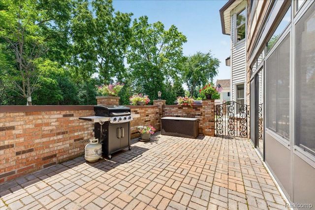 8421 Mathias 11, Grosse Ile Township, MI 48138