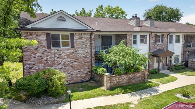8421 Mathias 11, Grosse Ile Township, MI 48138