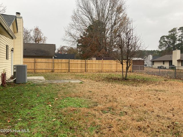 407 Sitton Place, Jacksonville, NC 28546