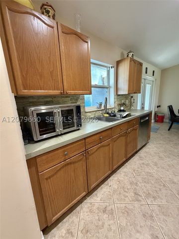 16298 N 90th St N, Loxahatchee, FL 33470