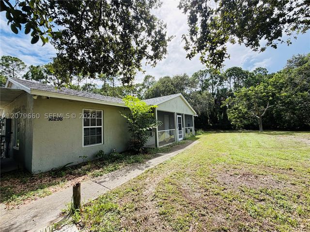 16298 N 90th St N, Loxahatchee, FL 33470