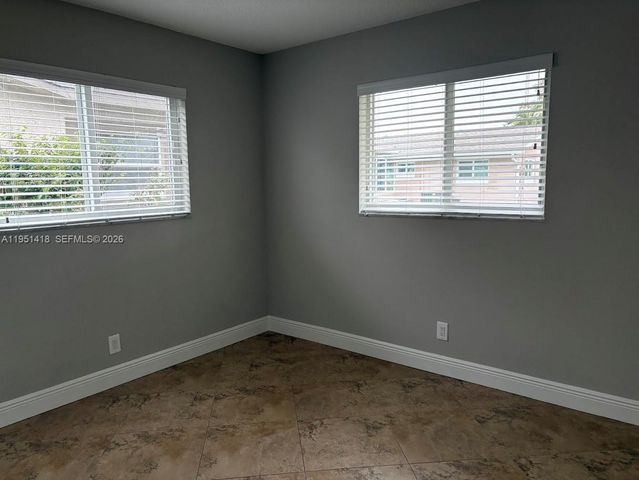 7305 NW 57th Ct, Tamarac, FL 33321