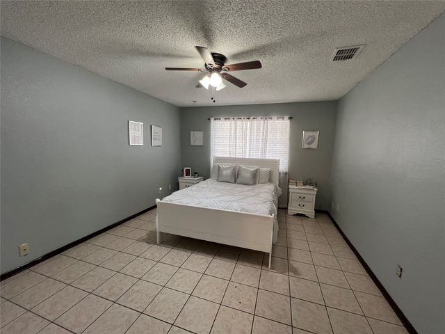6736 Black Wing Drive, Fort Worth, TX 76137