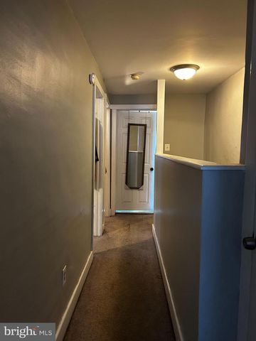 19 N MACDADE BLVD, Glenolden, PA 19036