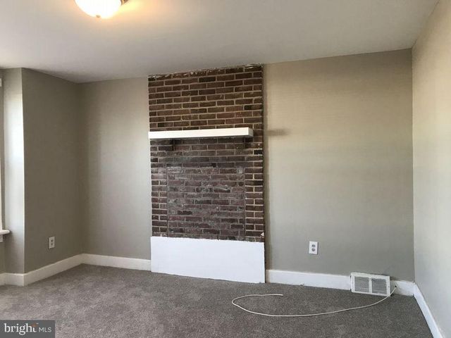 19 N MACDADE BLVD, Glenolden, PA 19036