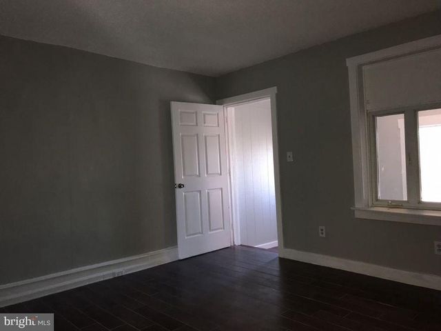 19 N MACDADE BLVD, Glenolden, PA 19036