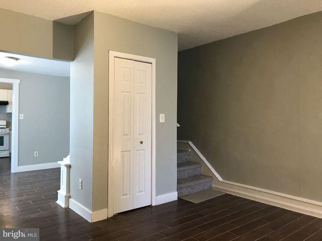 19 N MACDADE BLVD, Glenolden, PA 19036