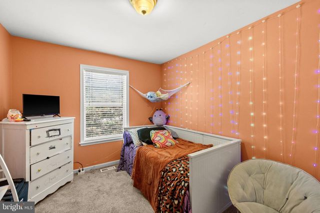 71 LAKE CAROLINE DR, Ruther Glen, VA 22546
