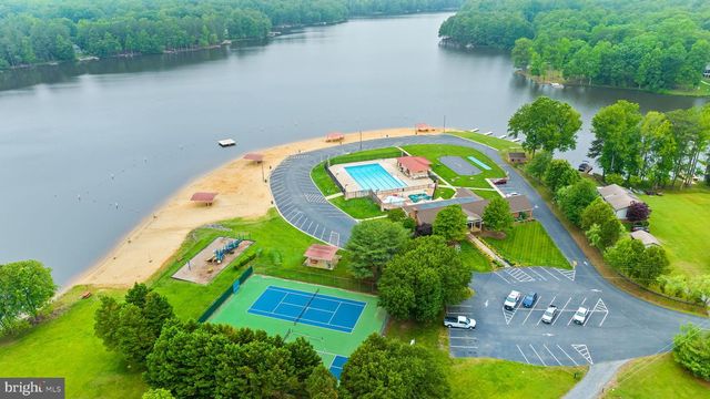71 LAKE CAROLINE DR, Ruther Glen, VA 22546