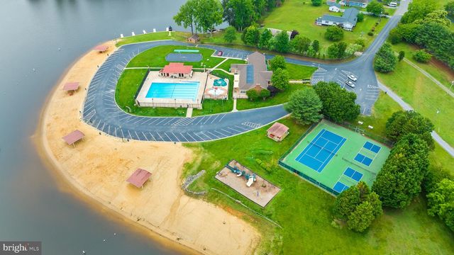 71 LAKE CAROLINE DR, Ruther Glen, VA 22546