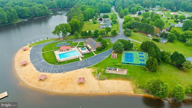 71 LAKE CAROLINE DR, Ruther Glen, VA 22546