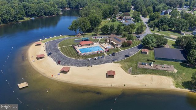 71 LAKE CAROLINE DR, Ruther Glen, VA 22546