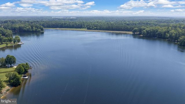 71 LAKE CAROLINE DR, Ruther Glen, VA 22546