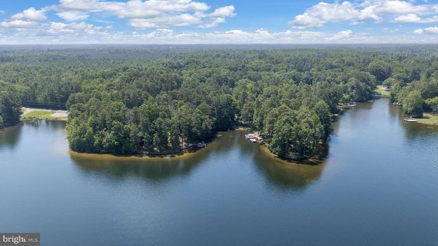 71 LAKE CAROLINE DR, Ruther Glen, VA 22546