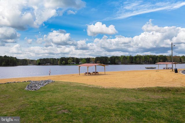 71 LAKE CAROLINE DR, Ruther Glen, VA 22546