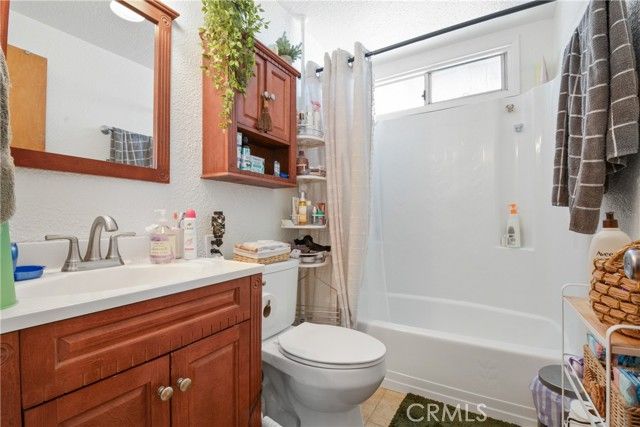 410 S Orange Avenue B, Brea, CA 92821