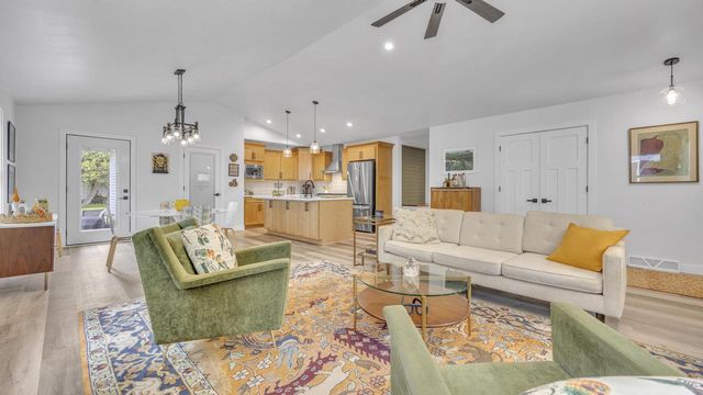 718 Pershing AVENUE, Sheboygan, WI 53083