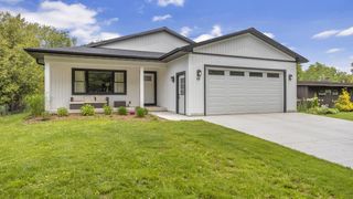 718 Pershing AVENUE, Sheboygan, WI 53083