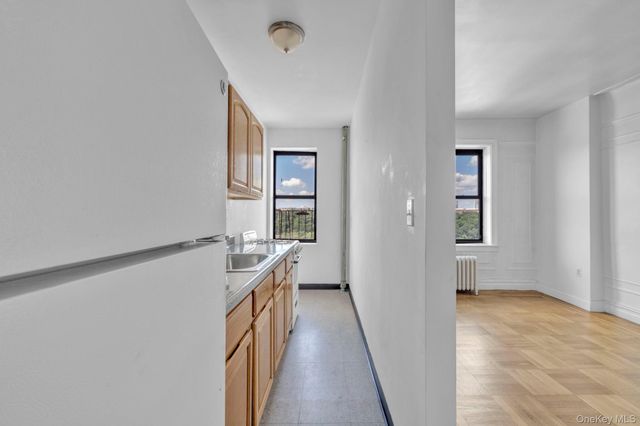 1015 Summit Avenue 2A, Bronx, NY 10452