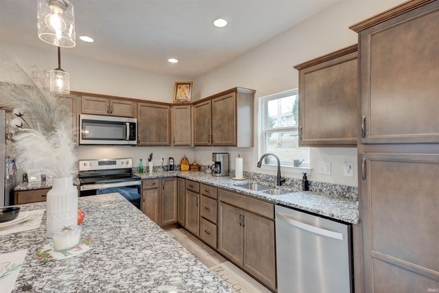 1911 S A Street, Jasper, IN 47546