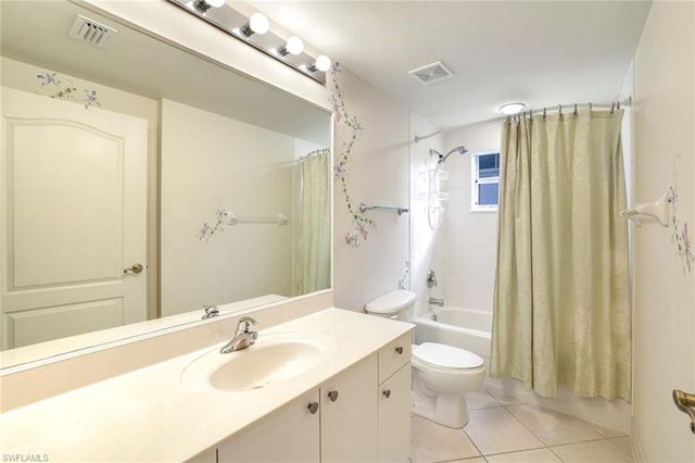 7839 Regal Heron CIR # 206, Naples, FL 34104