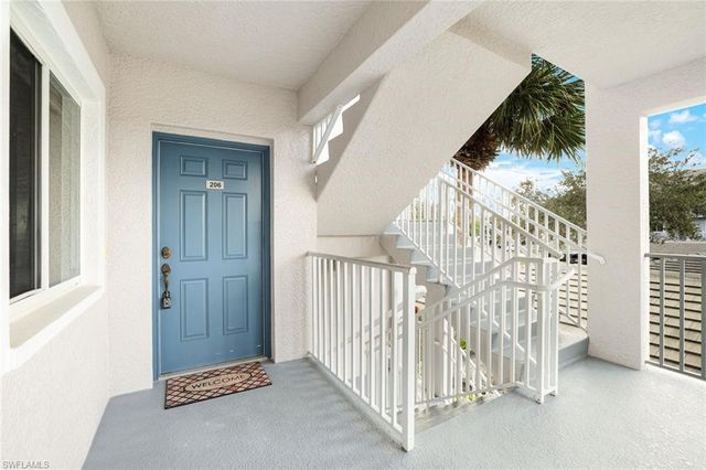 7839 Regal Heron CIR # 206, Naples, FL 34104