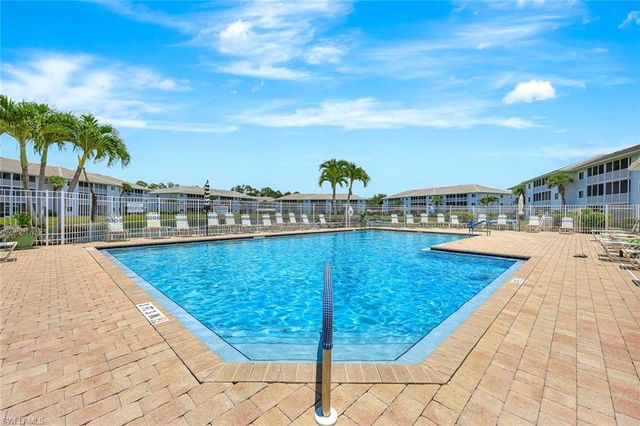 7839 Regal Heron CIR # 206, Naples, FL 34104