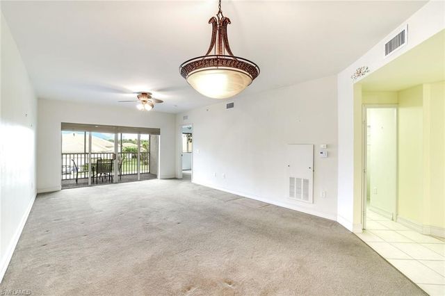 7839 Regal Heron CIR # 206, Naples, FL 34104