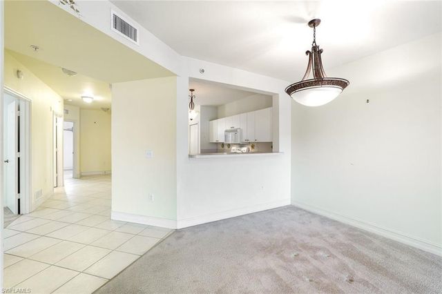 7839 Regal Heron CIR # 206, Naples, FL 34104