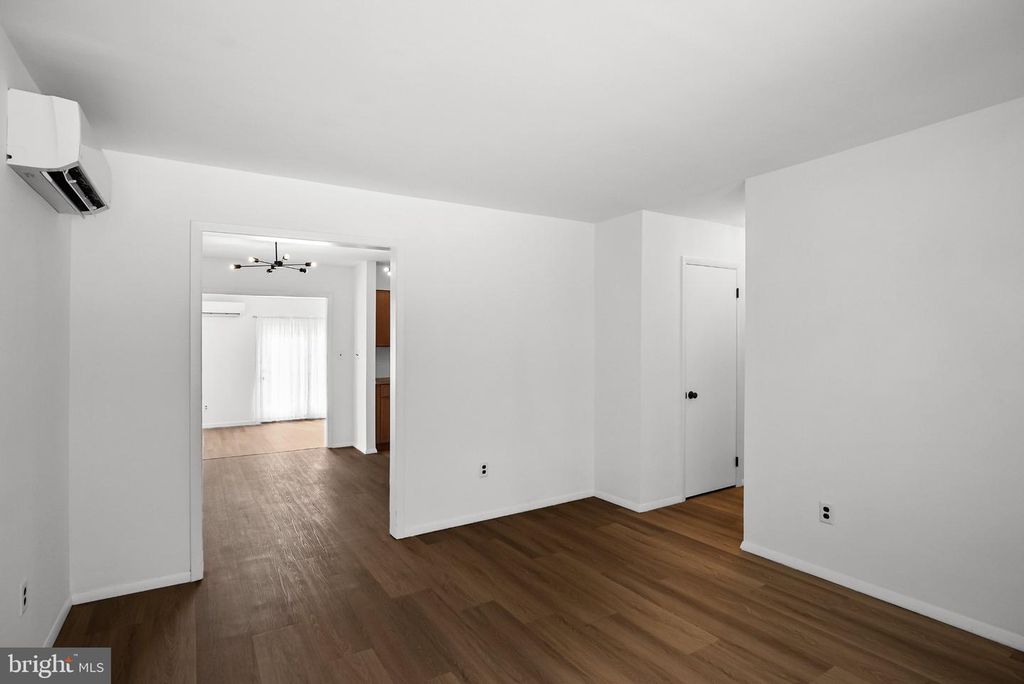 164 SHREVE ST, MOUNT HOLLY, NJ 08060 — photo 2