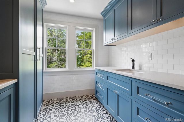 816 S Medea Way, Denver, CO 80209