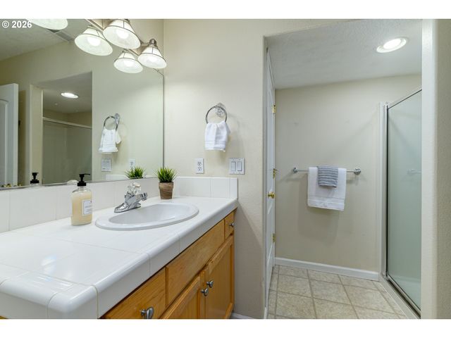17732 Nw PIONEER Rd, Beaverton, OR 97006