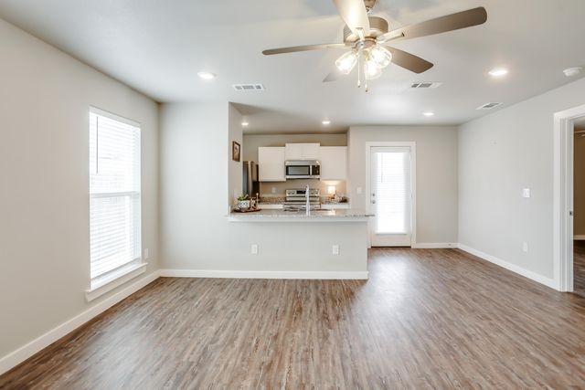 412 E 30th Street, Wolfforth, TX 79382