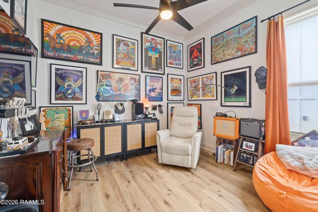 300 Queenstown Avenue, Youngsville, LA 70592