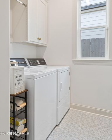 300 Queenstown Avenue, Youngsville, LA 70592