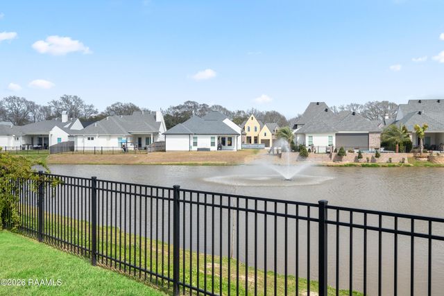 300 Queenstown Avenue, Youngsville, LA 70592