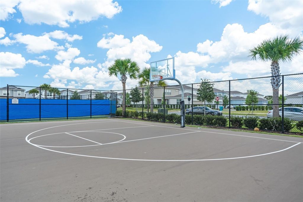 Image 34 of property listing at 10438 FOLLY BEACH ROAD, Orlando, FL 32827