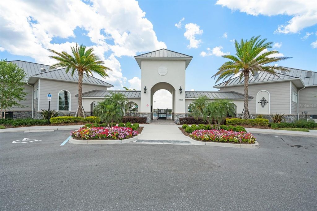 Image 37 of property listing at 10438 FOLLY BEACH ROAD, Orlando, FL 32827