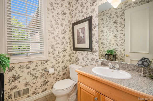4831 Goodison Place Drive, Oakland Charter Township, MI 48306