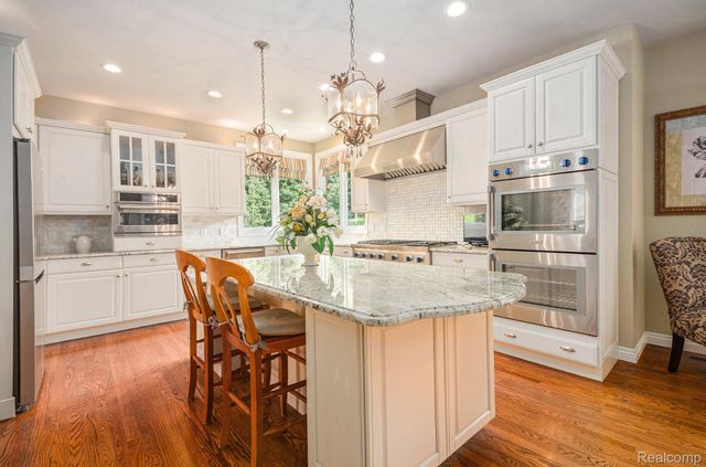4831 Goodison Place Drive, Oakland Charter Township, MI 48306