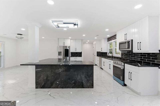 2281 FOX HOUND Parkway, Marietta, GA 30062